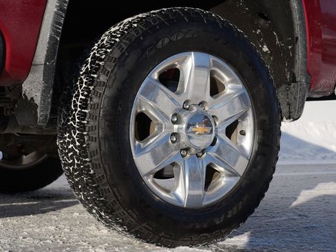 Used 2022 Chevrolet Silverado 2500 LTZ w/ LTZ Plus Package image 33