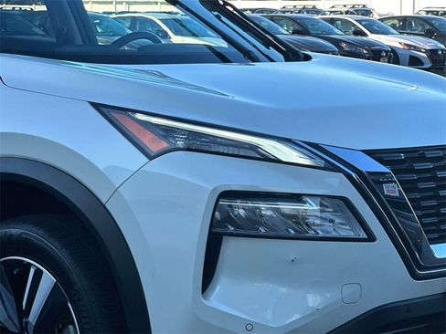 Certified 2021 Nissan Rogue SL w/ Premium Package image 8