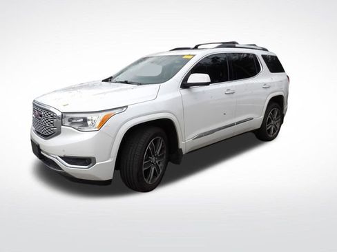 Used 2019 GMC Acadia Denali image 4