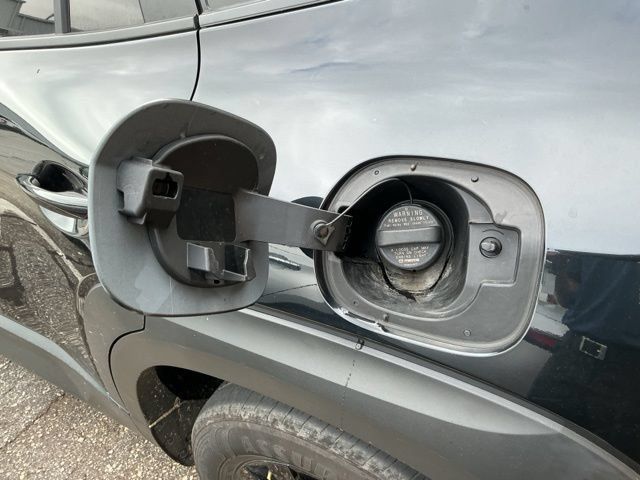 Used 2025 MAZDA CX-50 AWD 2.5 S w/ Preferred Package image 12
