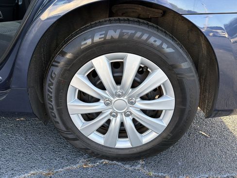 Used 2015 Toyota Camry LE FWD image 17