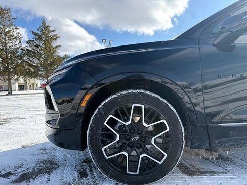 Used 2023 Chevrolet Blazer RS w/ Driver Confidence II Package image 40