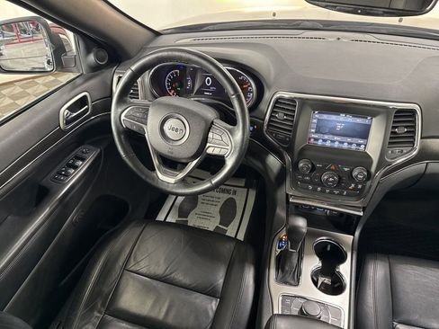 Used 2018 Jeep Grand Cherokee Limited image 18