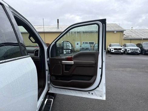 Used 2022 Ford F350 King Ranch w/ Chrome Package AWD/4WD image 39