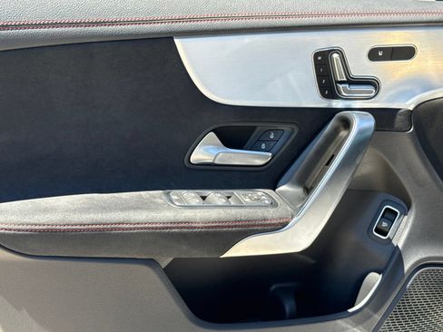 Used 2024 Mercedes-Benz CLA 250 4MATIC image 20
