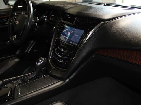 Used 2018 Cadillac CTS Luxury RWD image 33