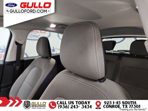 Used 2021 Ford Escape SE w/ SE Sport Appearance Package image 17