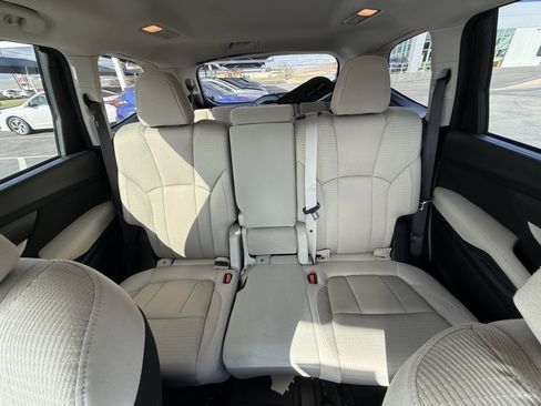 Used 2021 Subaru Ascent Premium w/ Convenience Package image 19
