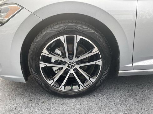 Used 2023 Volkswagen Jetta Sport image 8