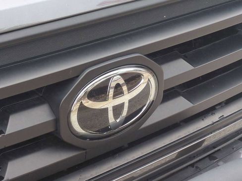 Used 2022 Toyota Tacoma SR AWD/4WD image 28