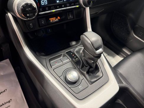 Certified 2022 Toyota RAV4 XSE w/ XSE Grade Weather Package AWD/4WD image 34