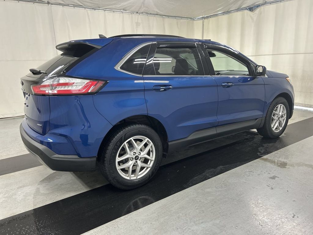 Used 2023 Ford Edge SEL w/ Convenience Package AWD/4WD image 2
