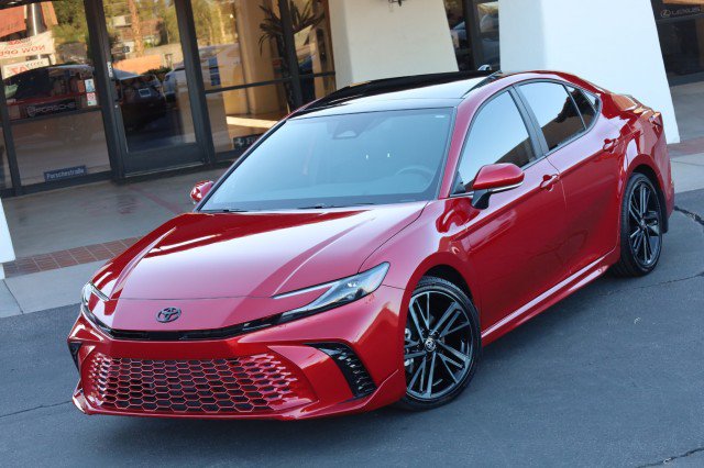 Used 2025 Toyota Camry XSE w/ Premium Package FWD image 1