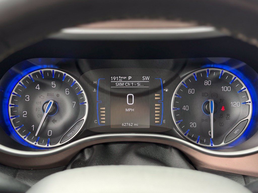 Used 2023 Chrysler Voyager LX FWD image 13