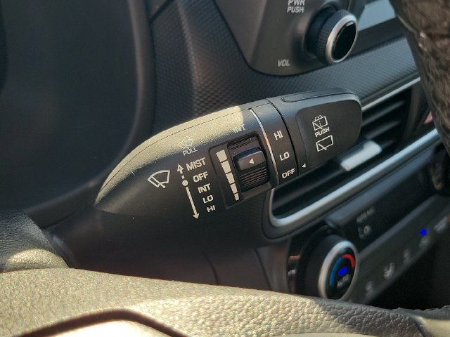 Used 2019 Hyundai Kona Limited FWD image 15