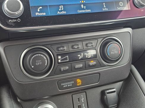 Used 2024 Nissan Leaf S FWD image 23