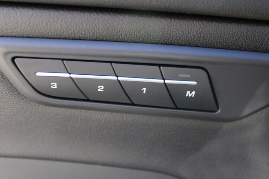 Used 2020 Jaguar E-PACE AWD/4WD image 31