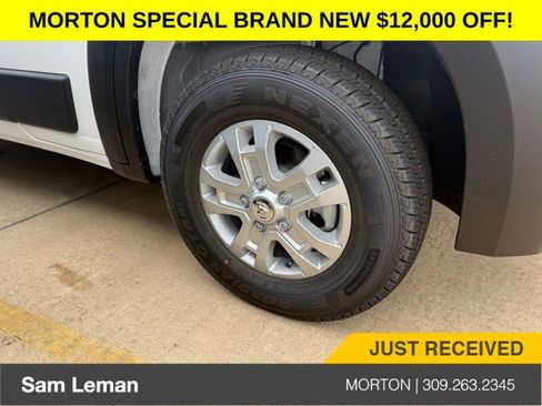 New 2025 RAM ProMaster 1500 w/ Quick Order Package 22G SLT image 3