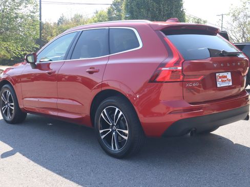 Used 2020 Volvo XC60 T5 Momentum image 9