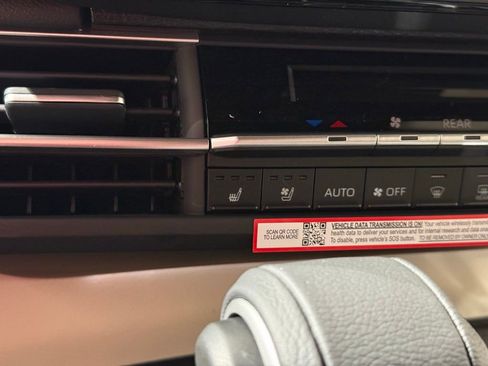 New 2026 Toyota Sienna Platinum image 33