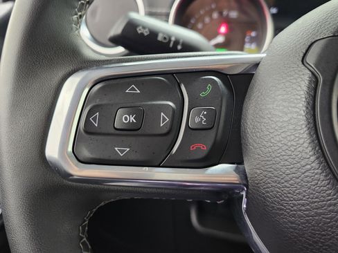 Used 2023 Jeep Wrangler Sahara image 37