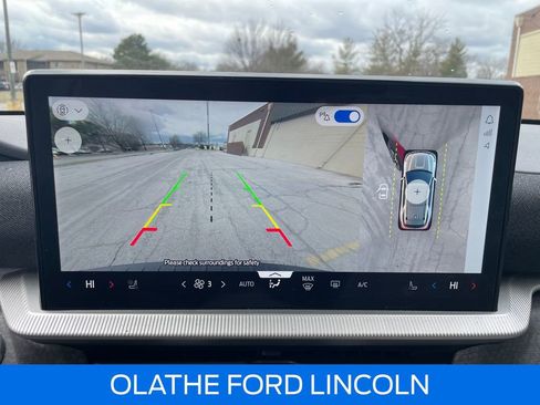 Used 2025 Ford Explorer Platinum w/ LUX Leather Package image 14