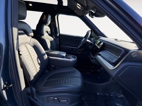Used 2023 Rivian R1S Launch Edition image 19