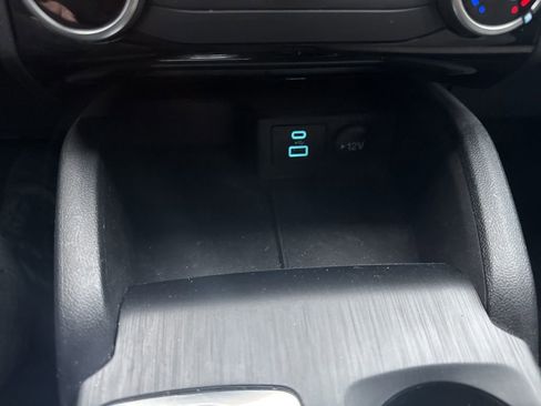 Used 2022 Ford Escape SE image 7