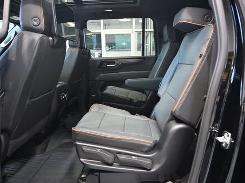 New 2026 GMC Yukon XL AT4 w/ AT4 Premium Plus Package AWD/4WD image 13