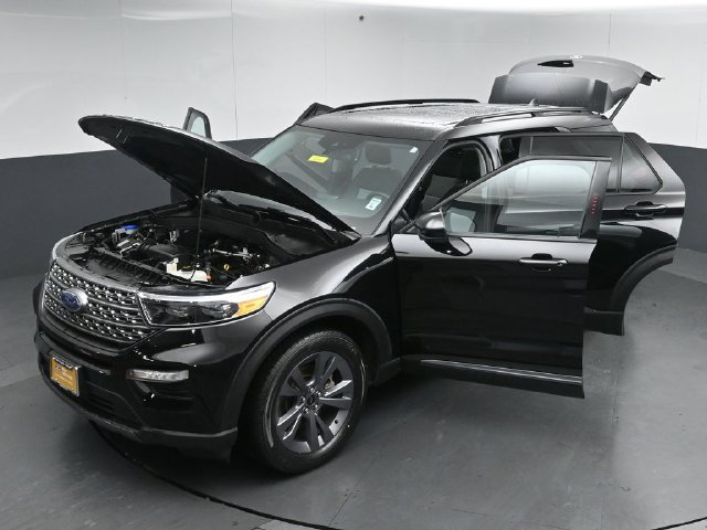 Certified 2024 Ford Explorer XLT w/ Equipment Group 202A AWD/4WD image 57
