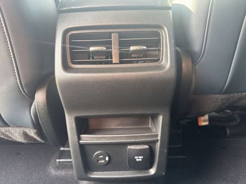 Used 2022 Ford Edge SEL w/ Sport Appearance Package AWD/4WD image 23