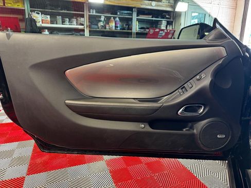 Used 2015 Chevrolet Camaro SS RWD image 12