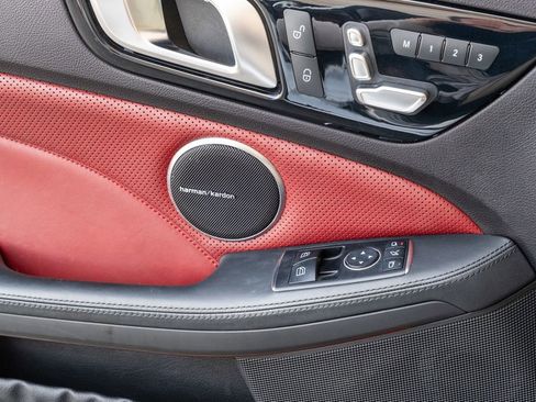 Used 2017 Mercedes-Benz SLC 300 image 11