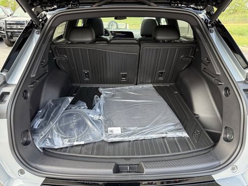 New 2025 Chevrolet Equinox EV RS image 26