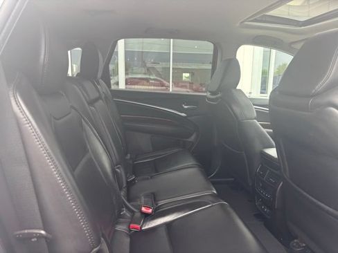 Used 2018 Acura MDX w/ Technology Package AWD/4WD image 17