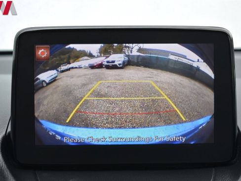 Used 2019 Toyota Yaris XLE image 21