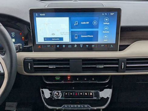 New 2026 Lincoln Corsair Reserve image 15