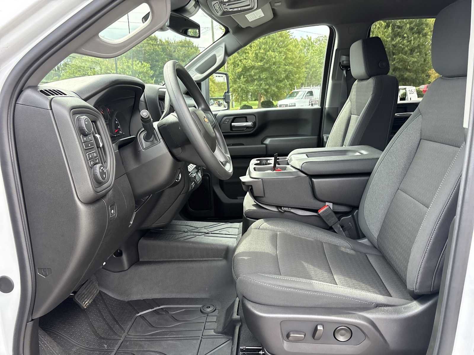 New 2026 Chevrolet Silverado 2500 Custom w/ Custom Value Package AWD/4WD image 18