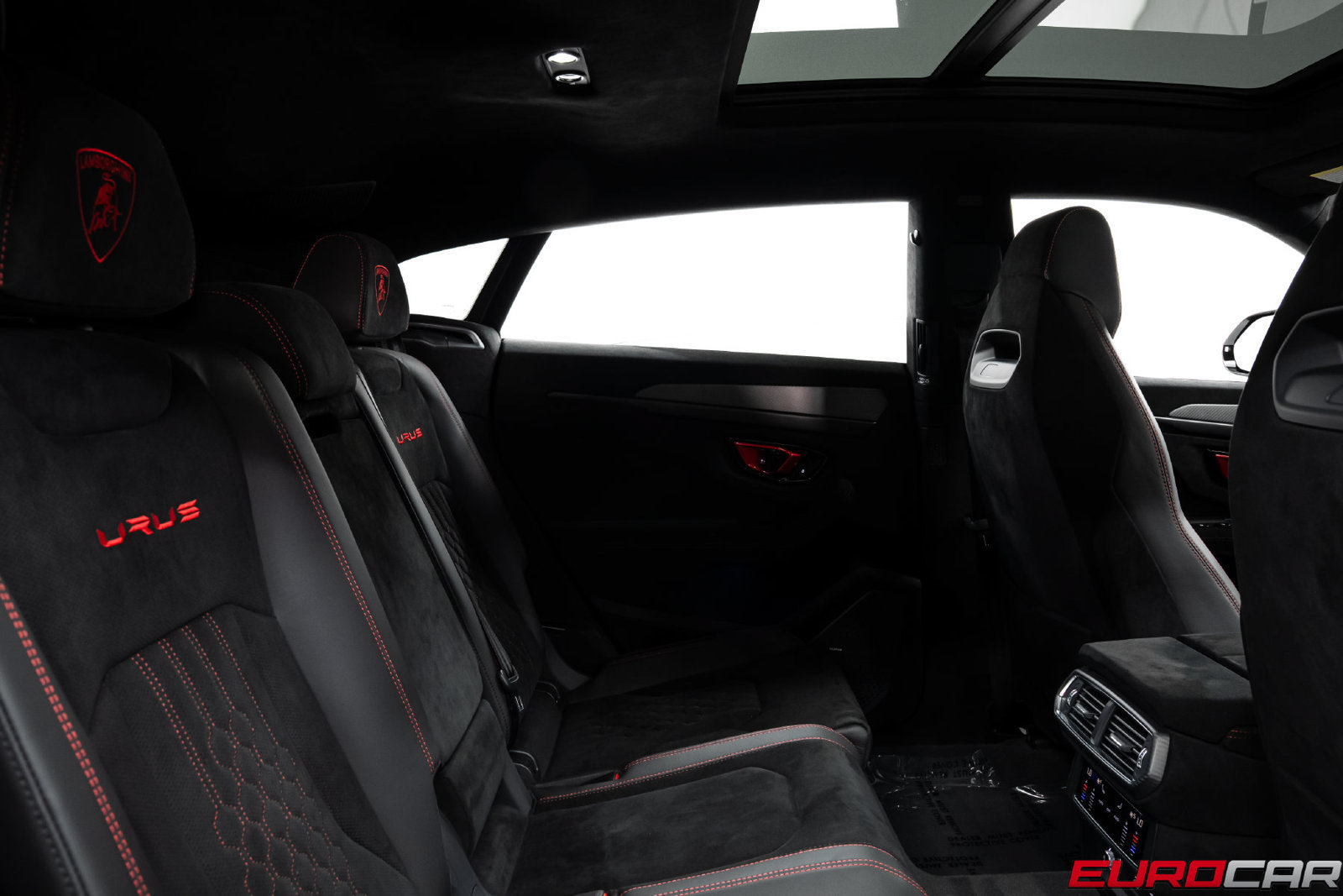 Used 2023 Lamborghini Urus Performante AWD/4WD image 44