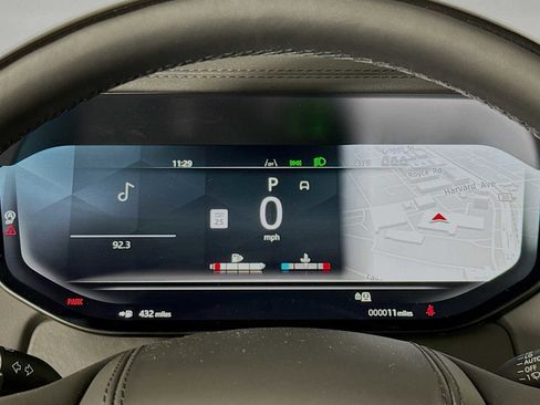 New 2026 Land Rover Range Rover SE image 13