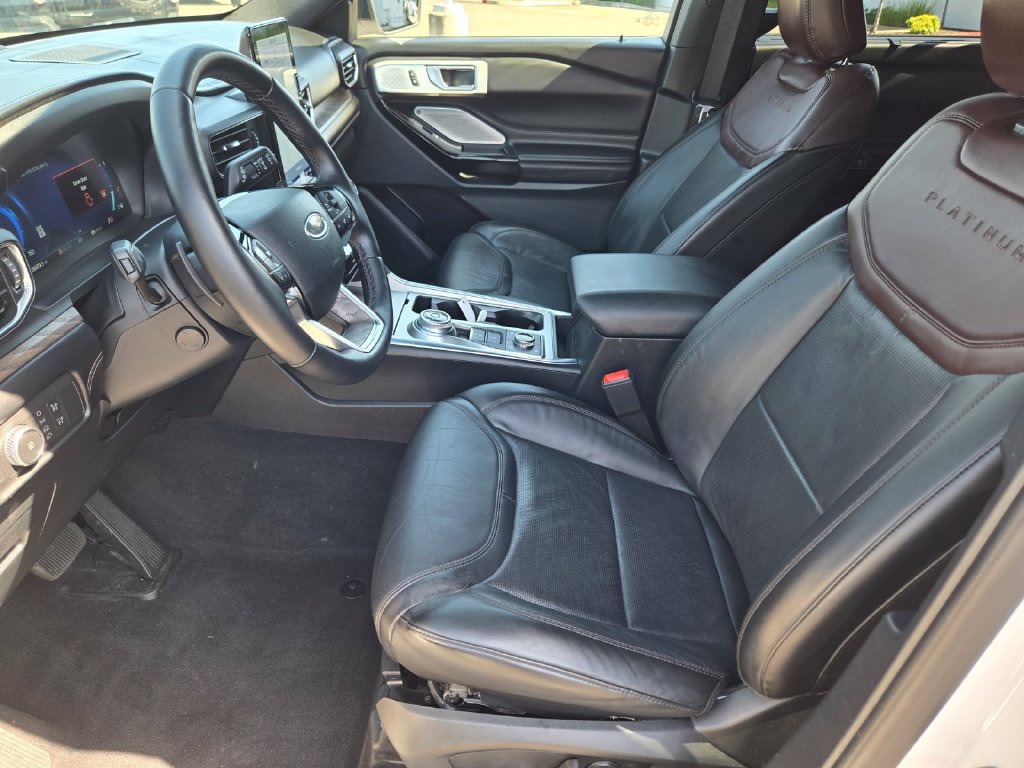 Used 2021 Ford Explorer Platinum w/ Equipment Group 601A AWD/4WD image 14