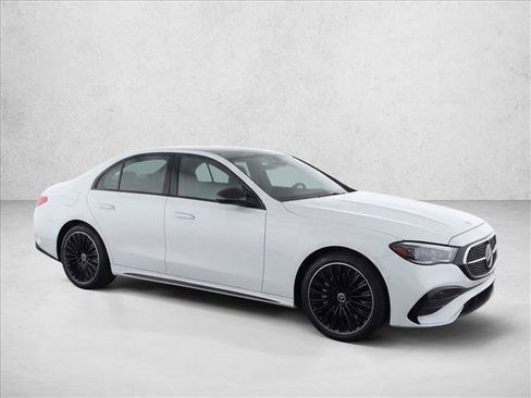 Used 2024 Mercedes-Benz E 450 4MATIC Sedan image 3