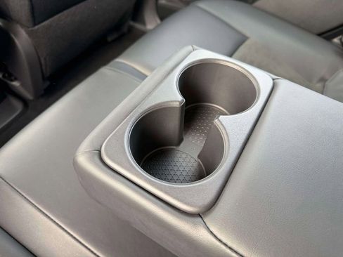 Used 2024 Nissan Ariya AWD image 13