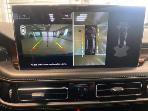 Used 2022 Lincoln Nautilus Reserve AWD/4WD image 19