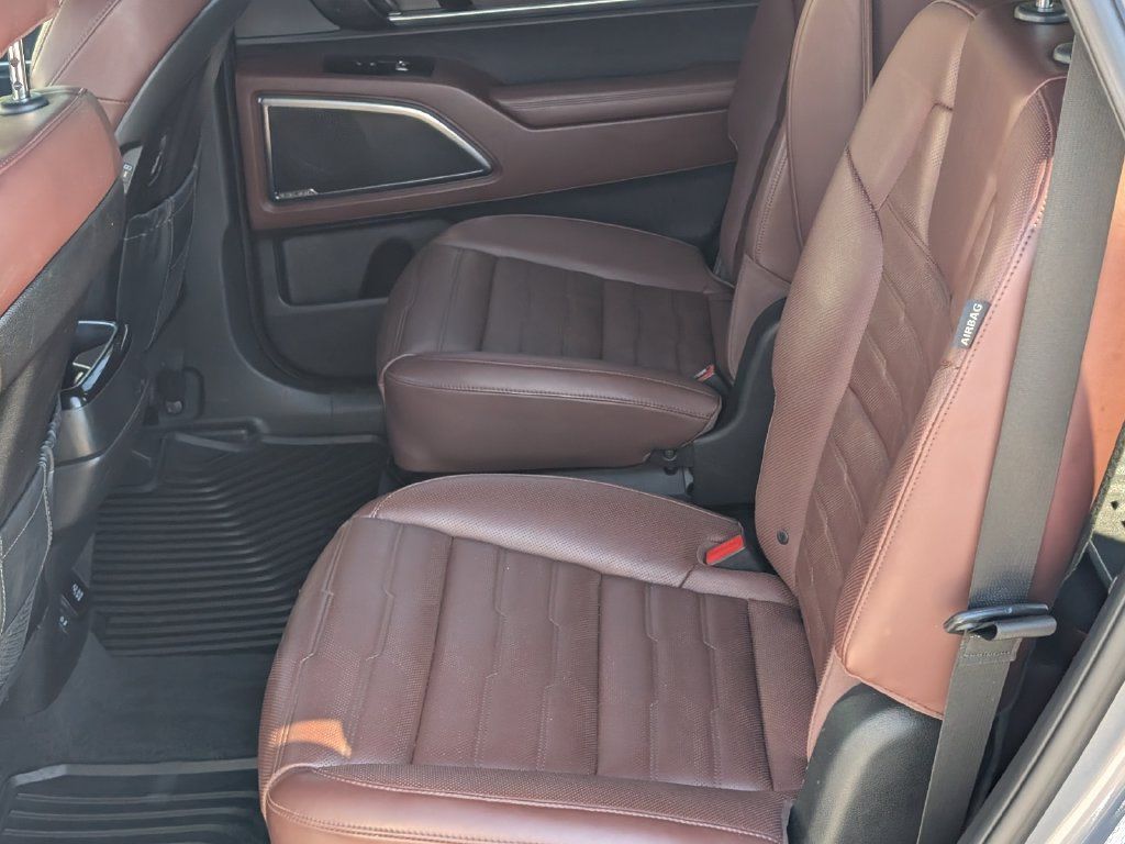 Certified 2024 Kia Telluride SX Prestige w/ Towing Package AWD/4WD image 16