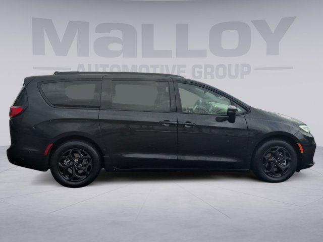 Used 2024 Chrysler Pacifica Premium FWD image 6