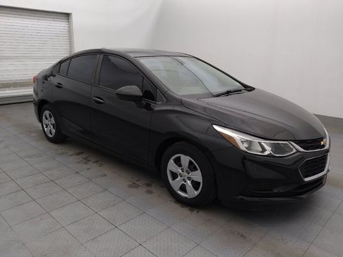 Used 2017 Chevrolet Cruze LS FWD image 11