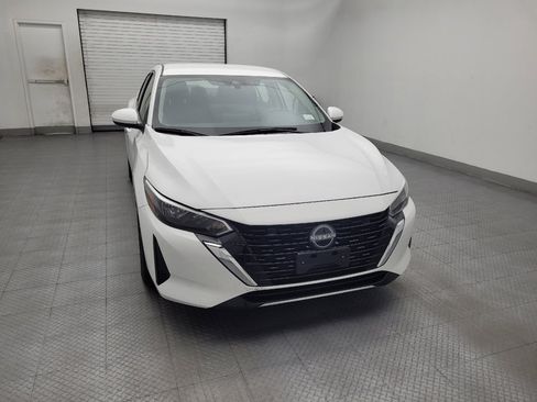 Used 2025 Nissan Sentra SV FWD image 14