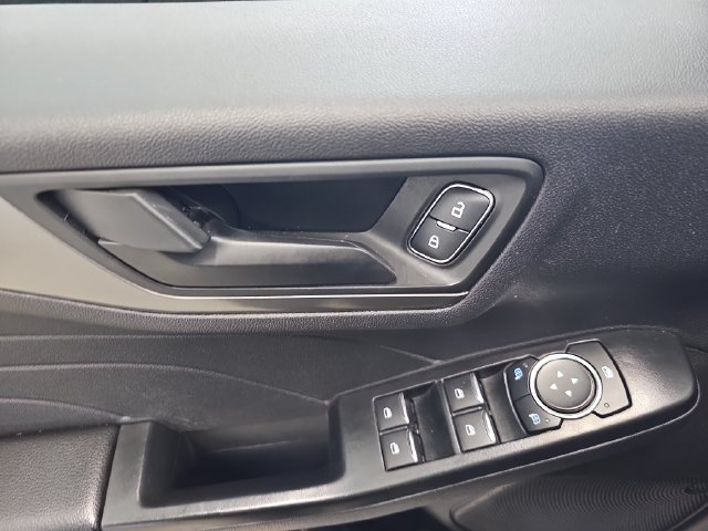 Used 2025 Ford Escape Active AWD/4WD image 11