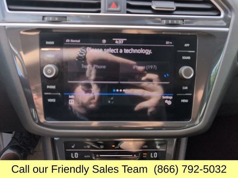 Used 2024 Volkswagen Tiguan SE AWD/4WD image 20
